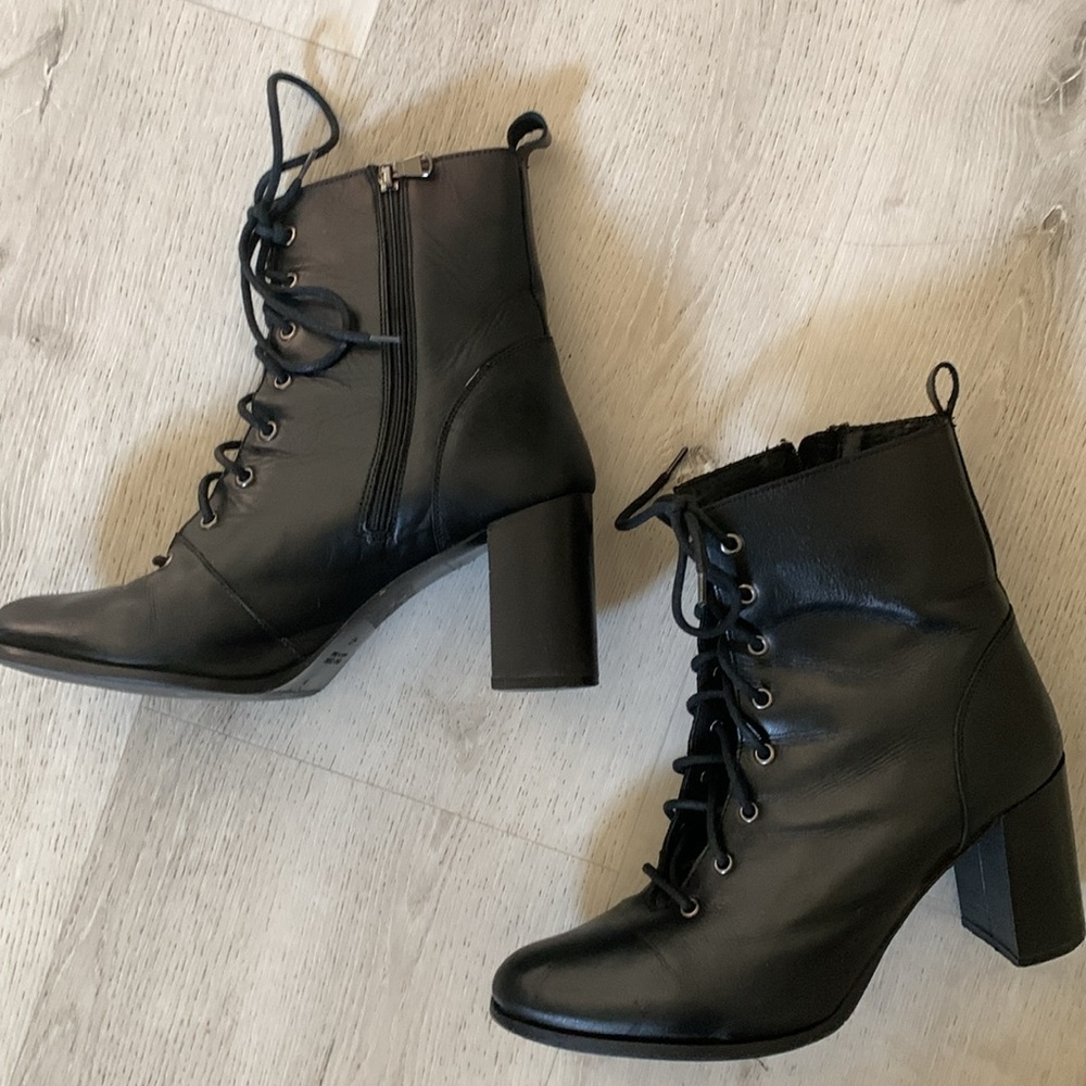 Fabianelli Leather Heel lace‎ up boots